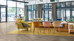 1180x664_Allura_Wood-Stone_a63499-w60308_office_meeting_room
